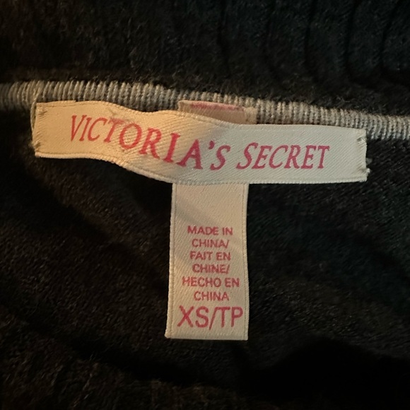Victoria’s Secret oversized cowl/turtleneck sweater size XS/TP - Picture 9 of 10